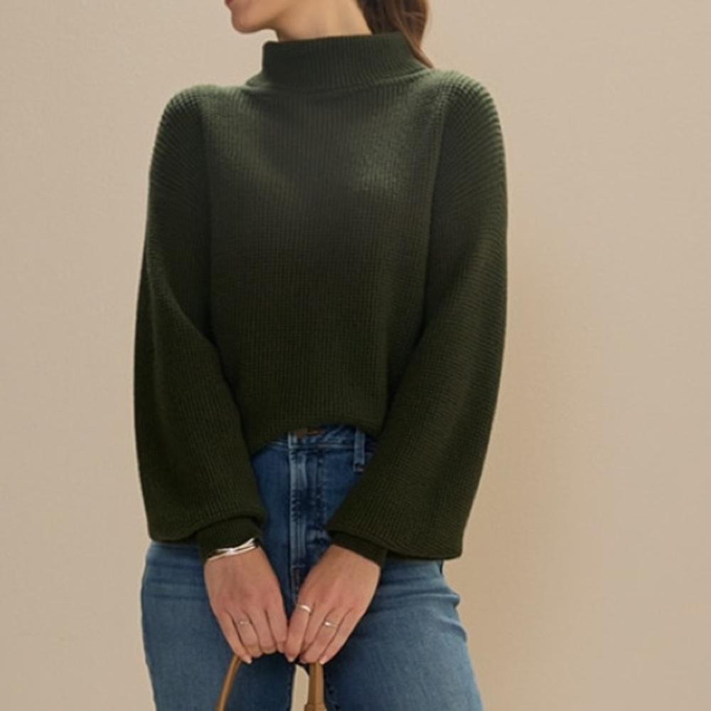 NWT Balloon Sleeve Turtleneck Rib Knit Pullover - Olive Green - Francesca’s